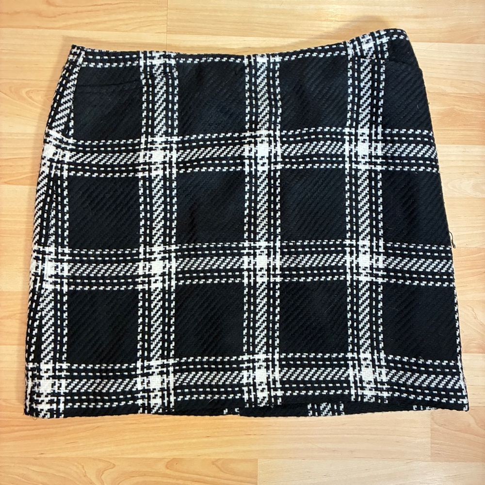 Ricki's Black & White Plaid Mini Skirt Women's Size 8 Textured Business Casual
